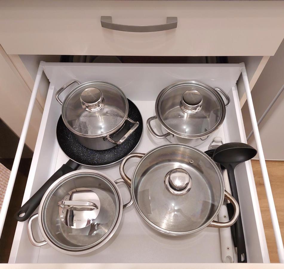 Moderne Wohnung Mit Vollausstattung In Ruhiger Lage, W-Lan Grossrohrsdorf エクステリア 写真