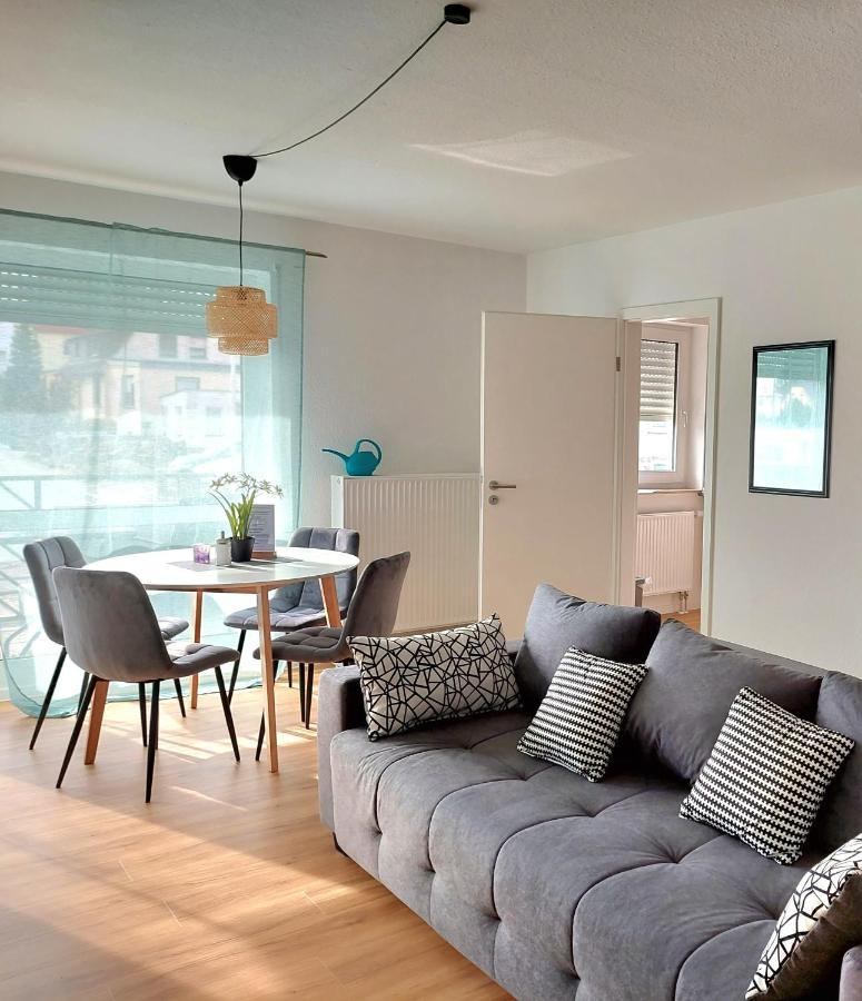 Moderne Wohnung Mit Vollausstattung In Ruhiger Lage, W-Lan Grossrohrsdorf エクステリア 写真