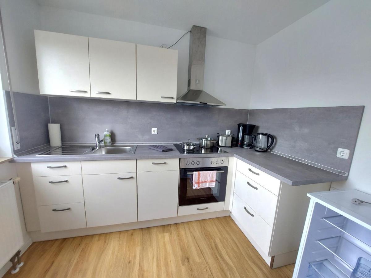 Moderne Wohnung Mit Vollausstattung In Ruhiger Lage, W-Lan Grossrohrsdorf エクステリア 写真